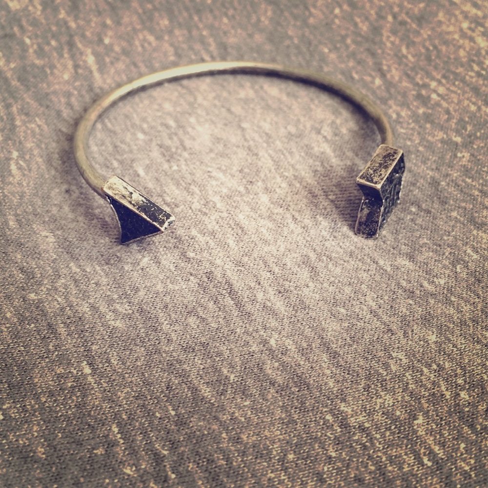 Arrow silver bracelet